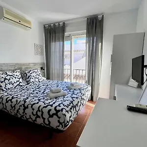 https://apartamentos-rc-la-carihuela.es-andalucia.com